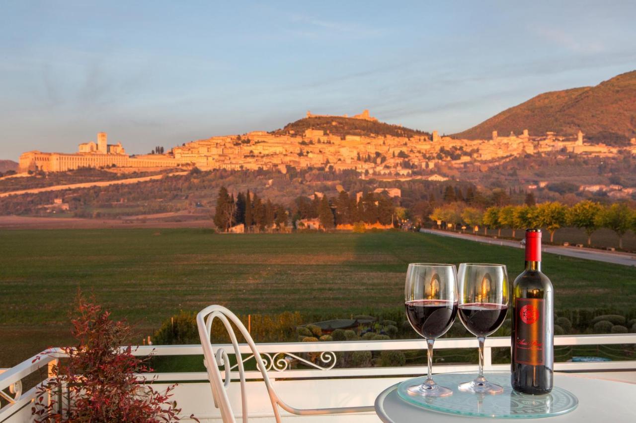Unica Assisi Agri-Charming House Bed and Breakfast Εξωτερικό φωτογραφία