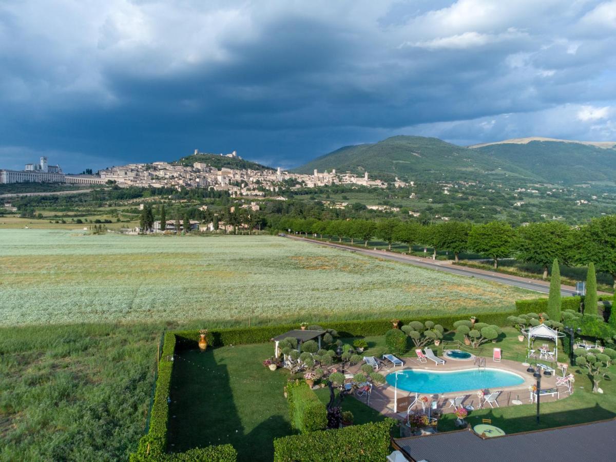 Unica Assisi Agri-Charming House Bed and Breakfast Εξωτερικό φωτογραφία
