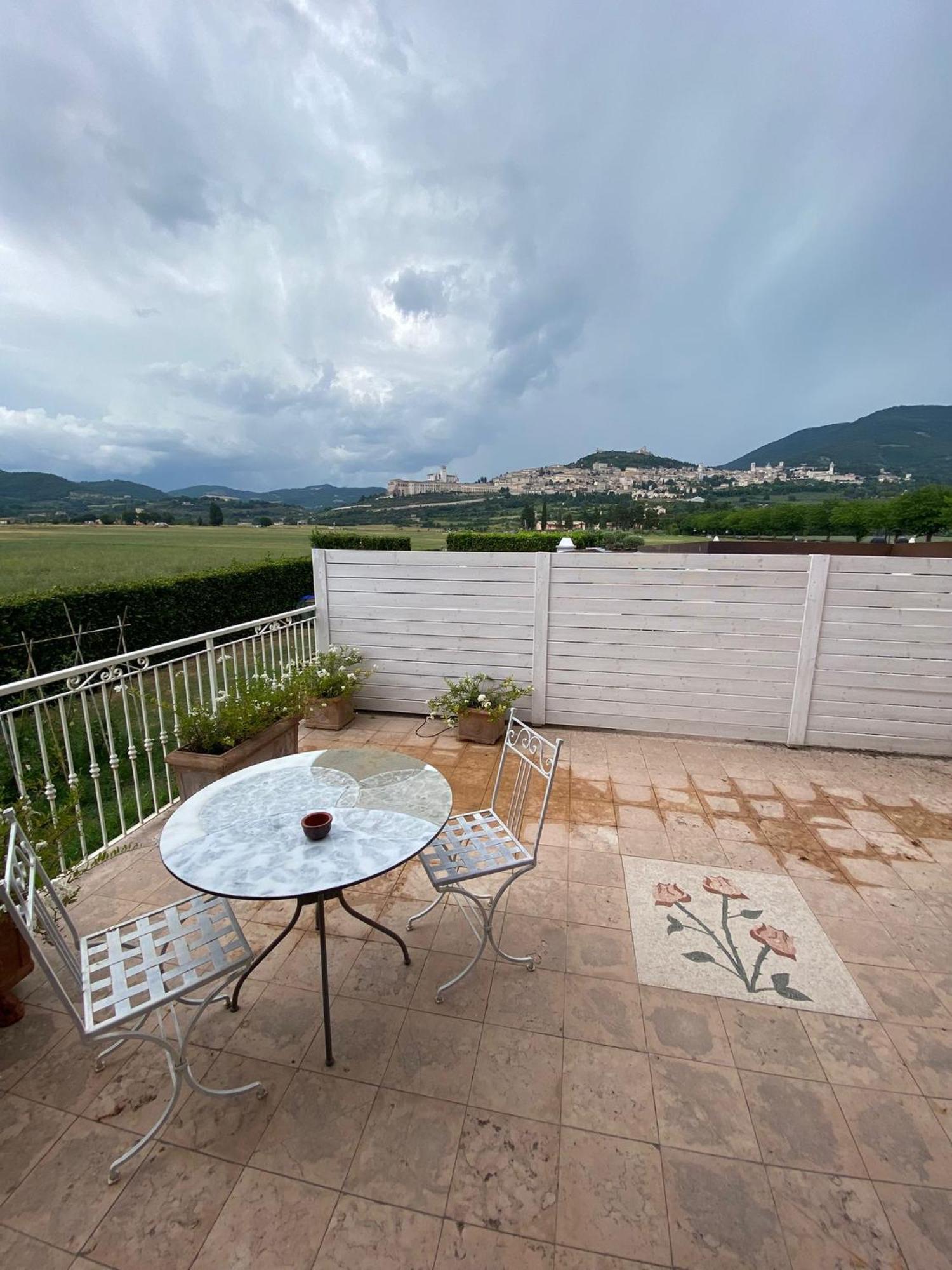 Unica Assisi Agri-Charming House Bed and Breakfast Εξωτερικό φωτογραφία